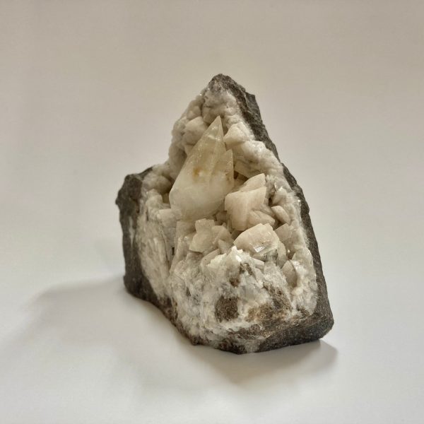 Dogtooth Calcite and Dolomite Supply